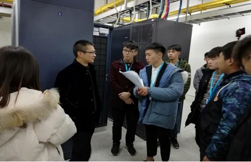 机械零件的数控加工与面向装备制造业机