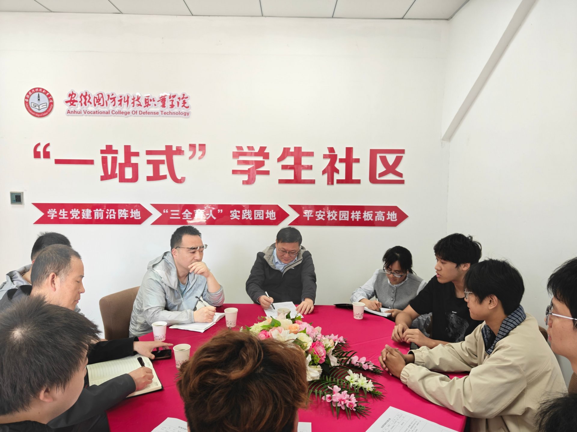 校长徐正红出席接待活动