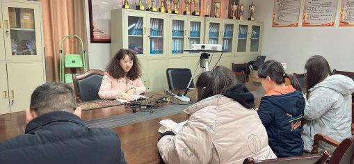 推动宪法精神在校园落地生根