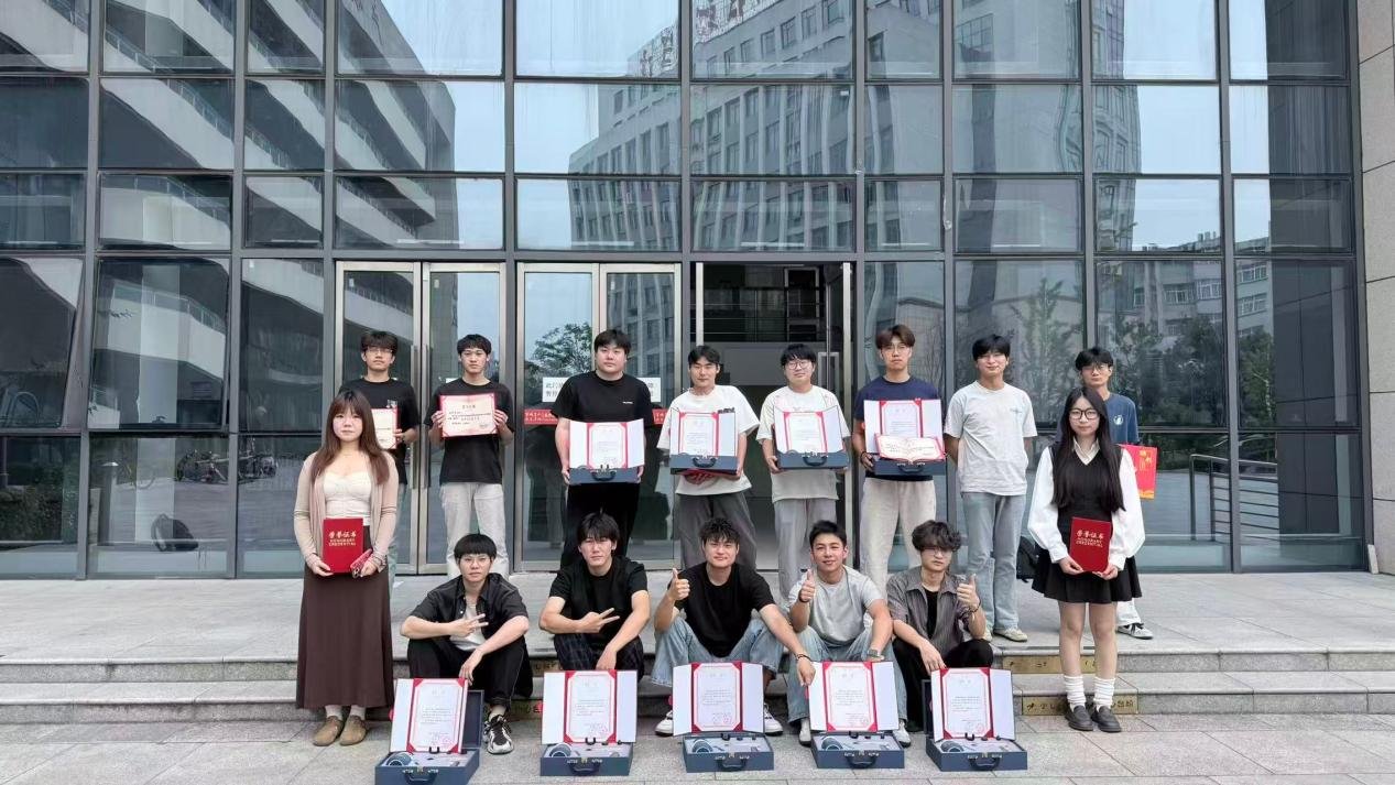 教师兼职副书记汪月及团总支永乐国际A